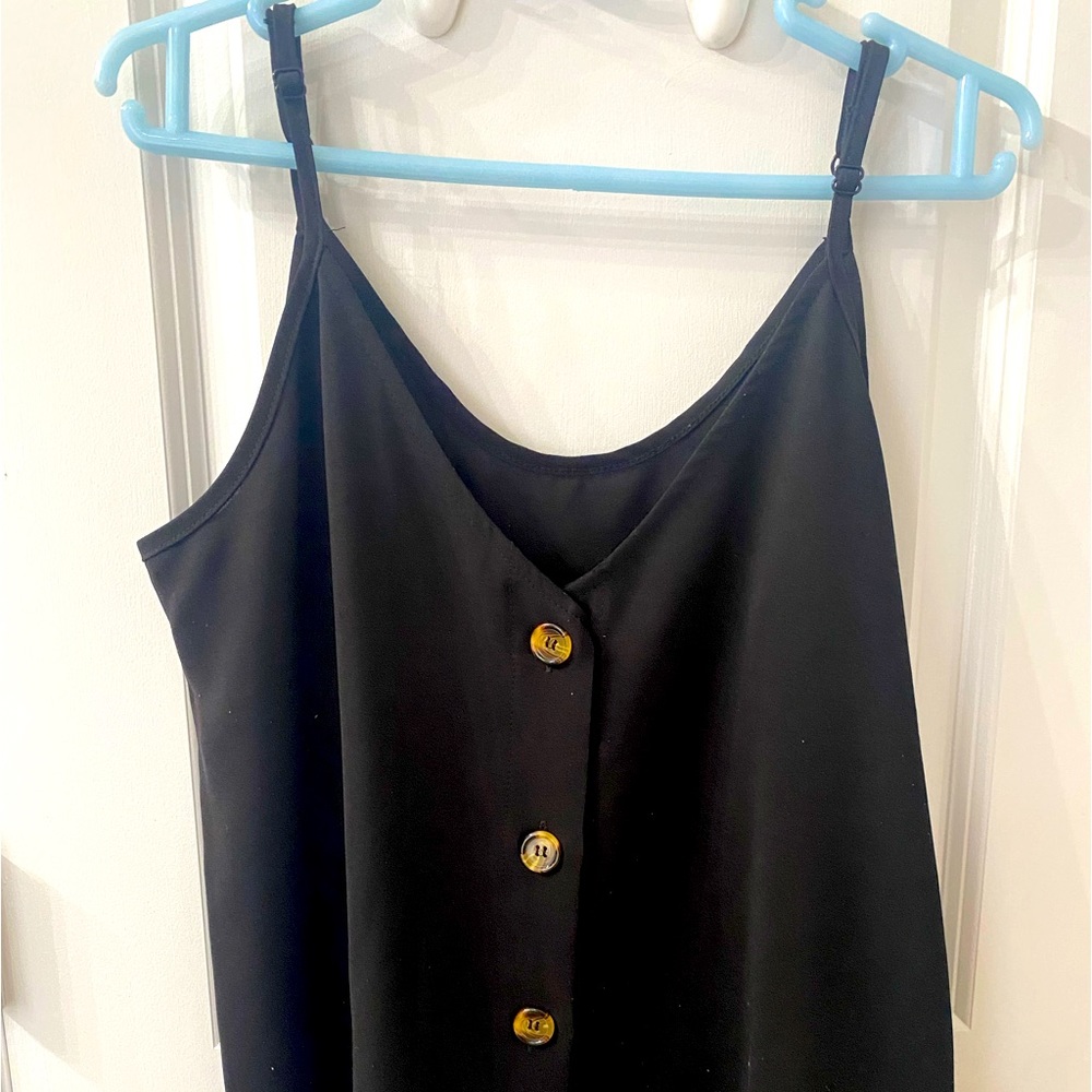 Black adjustable tank
